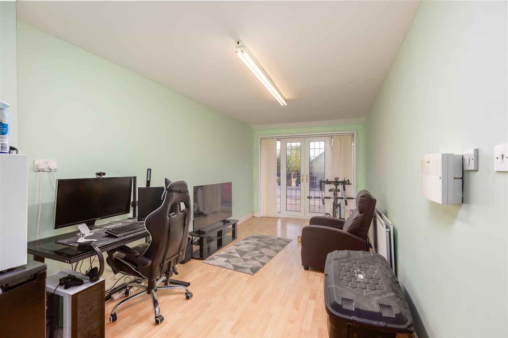 Oakwood Drive, Gowerton, Swansea, SA4 3DJ